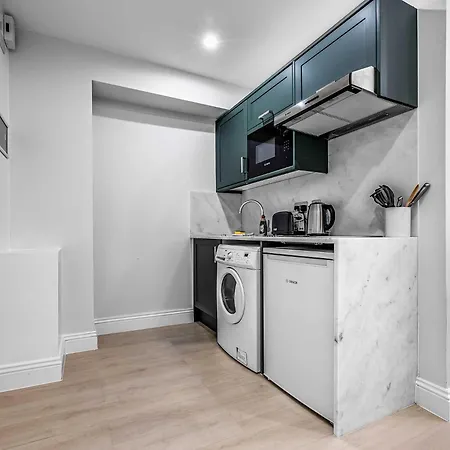 Chelsea Cloisters Serviced Apartments-2